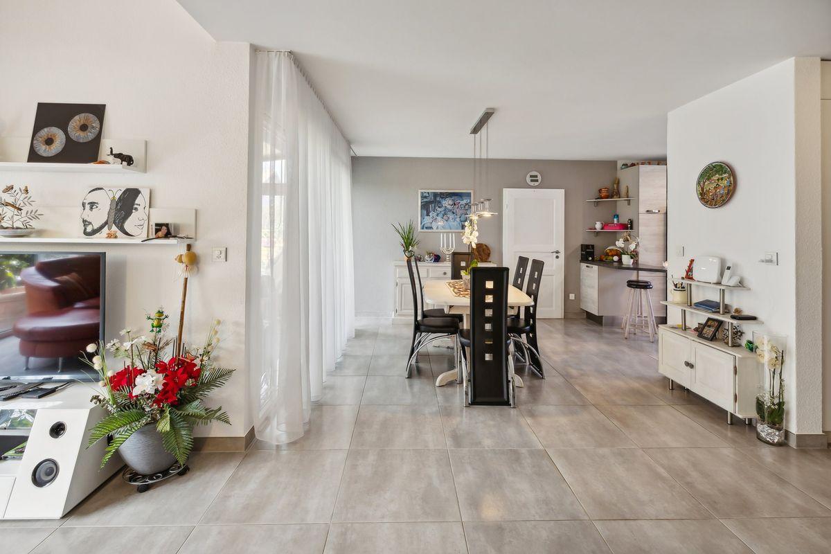 In vendita   Svizzera - 
cChic-immoHub Il vostro portale immobiliare