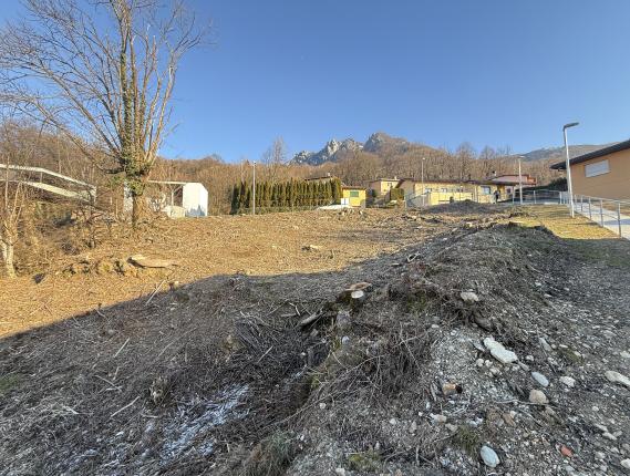 Terreno in vendita a Villa Luganese (6)