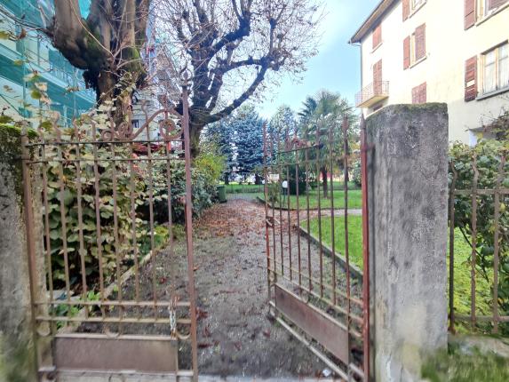 Casa plurifamiliare in vendita a Chiasso (2)