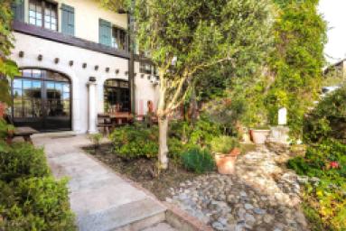 Single house for sale in Athenaz, 12 rooms, 660 m2
