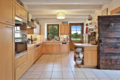 Single house for sale in Jussy, 8 rooms, 300 m2