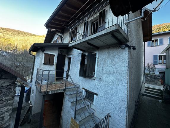 Casa in vendita a S. Antonio (Val Morobbia) (2)