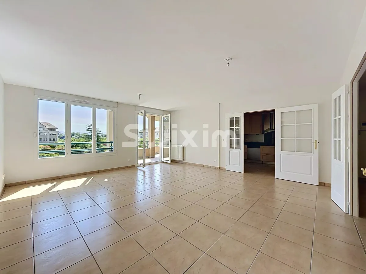 Apartment for sale in Divonne-Les-Bains - 5-room apartment of 128m2 with balconies, cellar, and double garage! - Smart Propylaia (3)