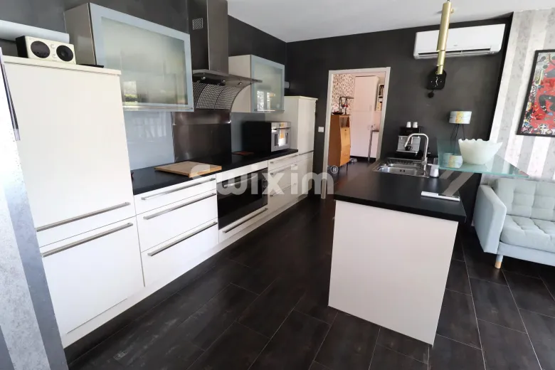 House for sale in Saint-Germain-du-Bois (6)