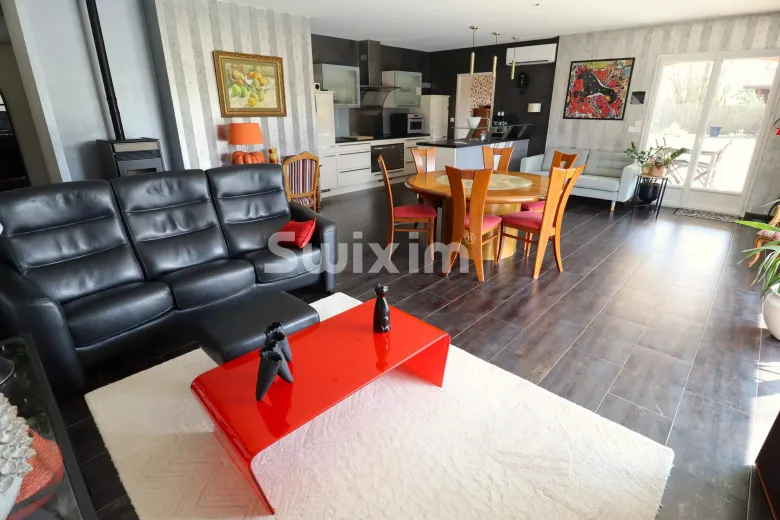 House for sale in Saint-Germain-du-Bois (7)