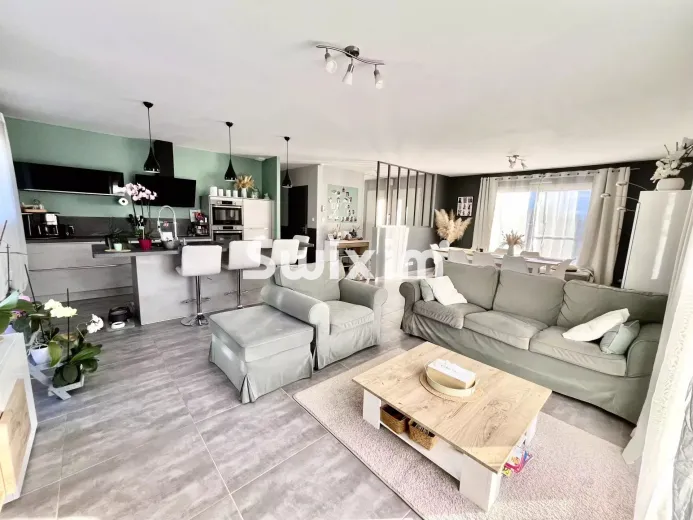 House for sale in Saint-Germain-Du-Bois (2)