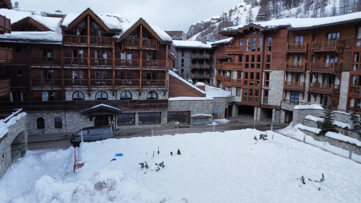 Apartment for sale in Val-D'isere - Luxury 5-Bedroom  5 bathrooms - Penthouse with Terraces & Private Sauna – Heart of Val d’Isère - Smart Propylaia (3)