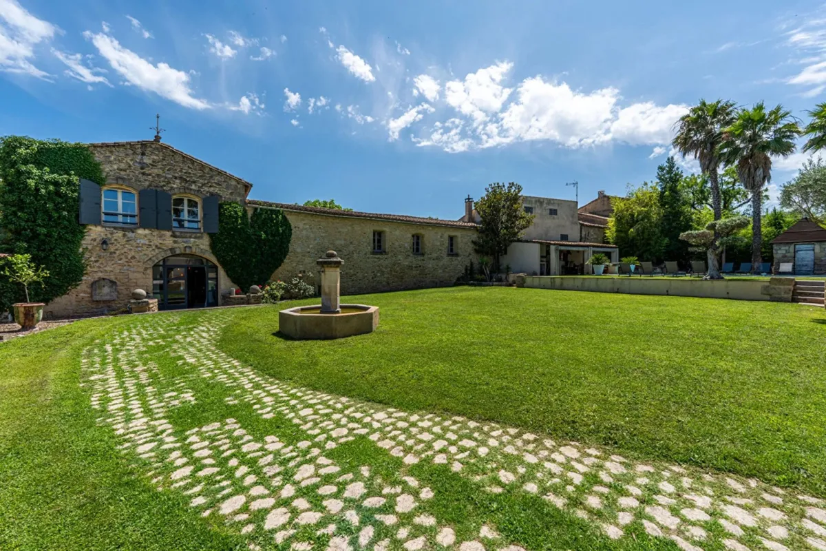 Haus zu verkaufen in Nimes - Einfamilienhaus zu verkaufen in Nimes, 460 m2 - Smart Propylaia (9)