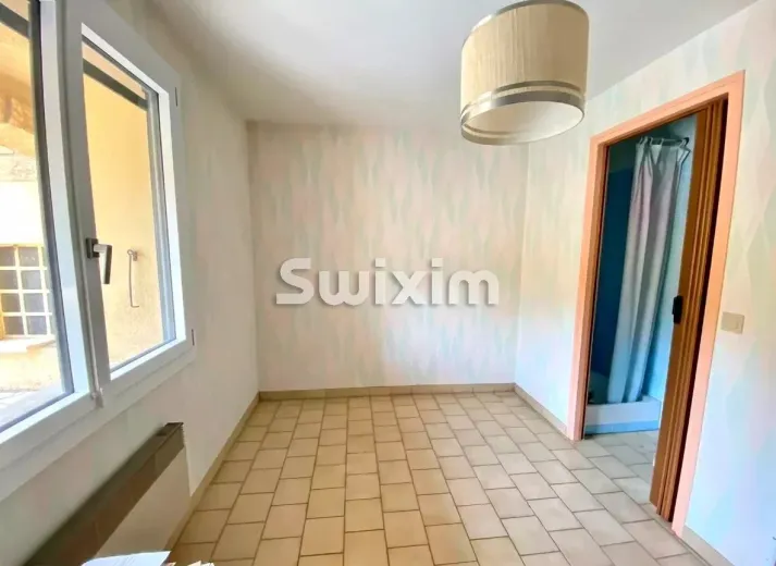 Maison à vendre à Bagnols-Sur-Ceze (12)