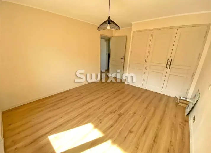 Maison à vendre à Bagnols-Sur-Ceze (13)