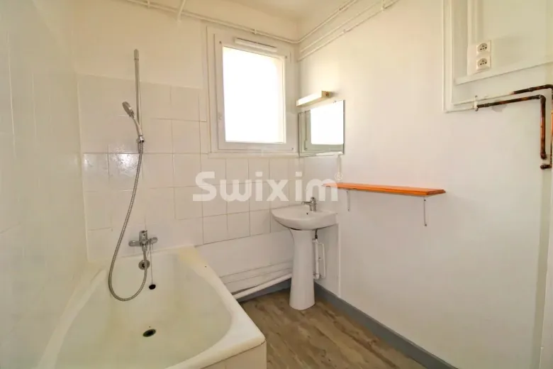 Wohnung zu verkaufen in Saint-Claude (5)