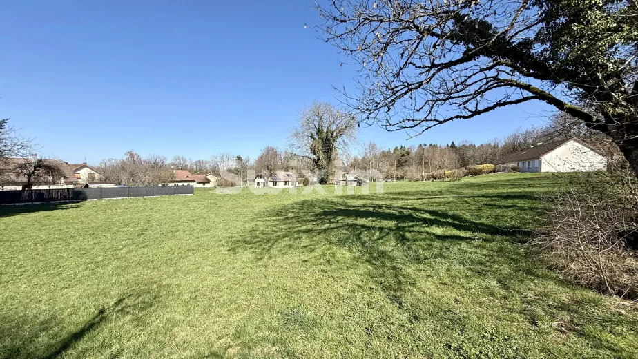 Grundstück zu verkaufen in Saint-Germain-En-Montagne