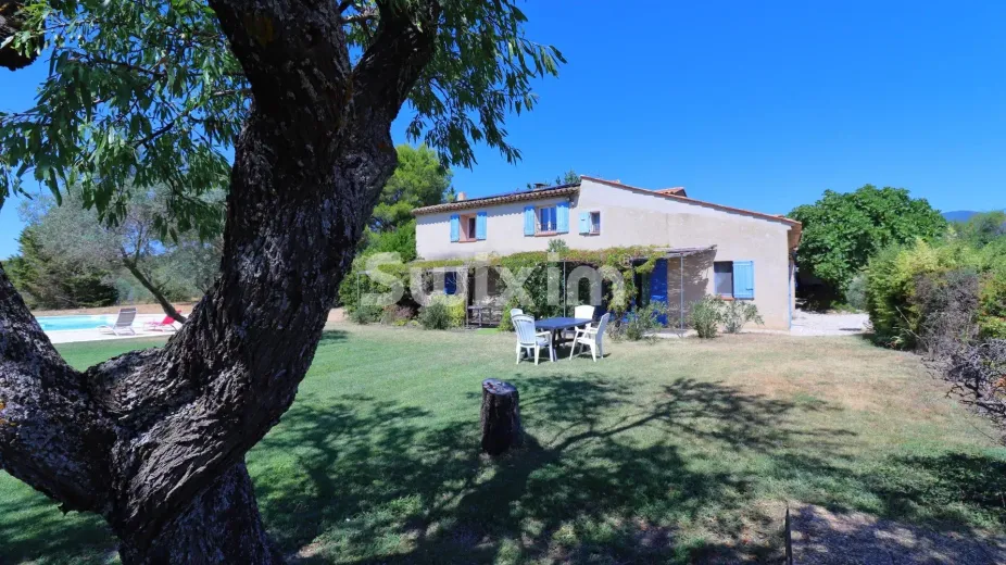Haus zu verkaufen in Lourmarin