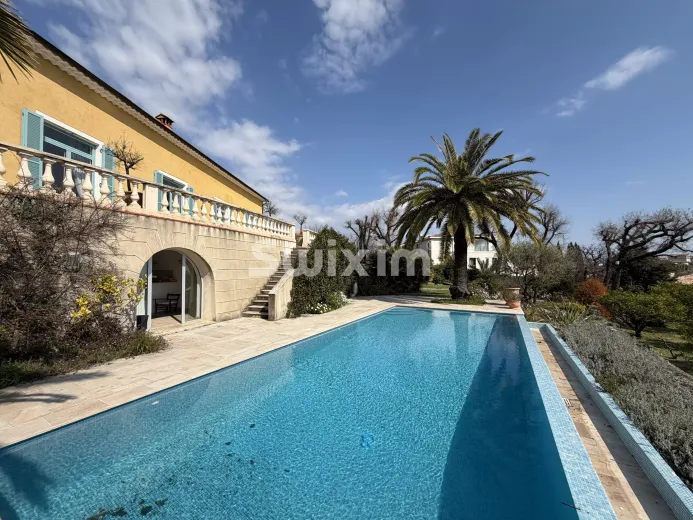 House for sale in Vence