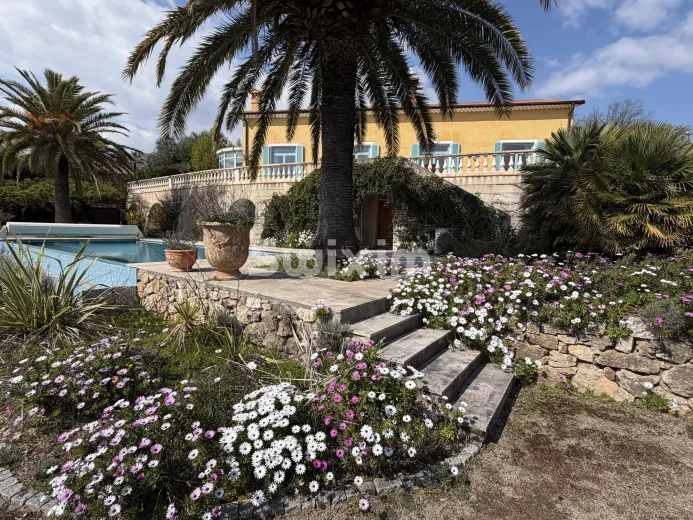 House for sale in Vence (2)