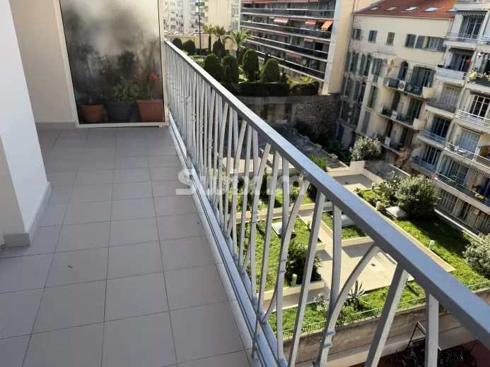 Appartamento in vendita a Nice (7)