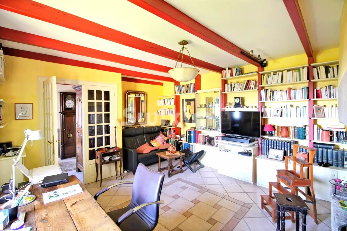 Haus zu verkaufen in Perros-Guirec - Anwesen zu verkaufen in Perros-Guirec, 7 Zimmer, 189 m2 - Smart Propylaia (9)
