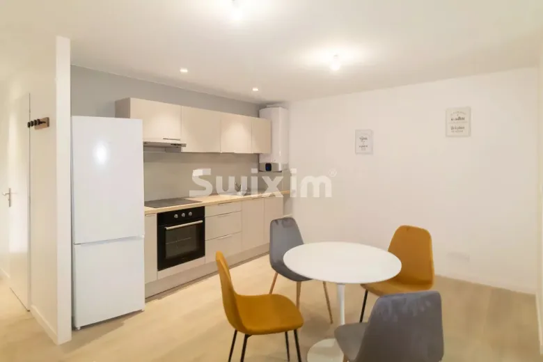 Wohnung zu vermieten in Saint-Claude, 2 Zimmer, 40.7 m2