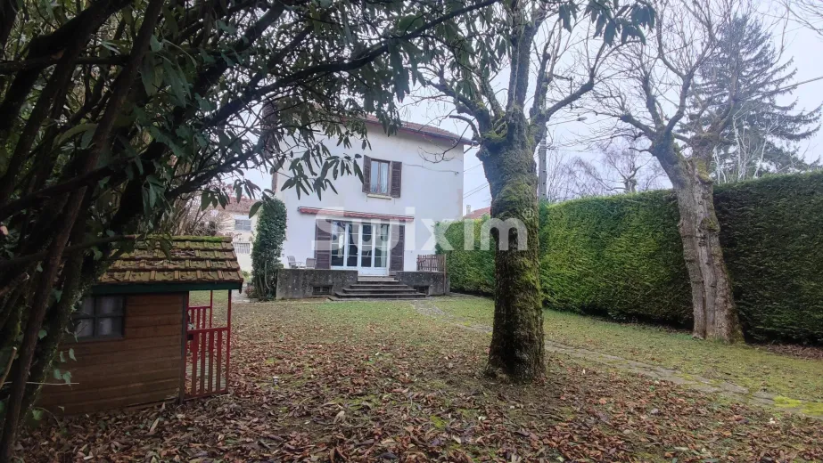 Maison à vendre à Amberieu-En-Bugey (2)