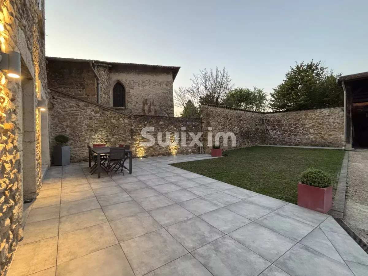Haus zu verkaufen in Amberieu-En-Bugey - Einfamilienhaus zu verkaufen in Amberieu-En-Bugey, 11 Zimmer, 210 m2 - Smart Propylaia (3)