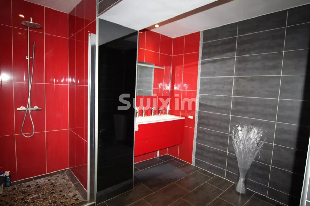 Haus zu verkaufen in Amberieu-En-Bugey - Einfamilienhaus zu verkaufen in Amberieu-En-Bugey, 11 Zimmer, 210 m2 - Smart Propylaia (12)