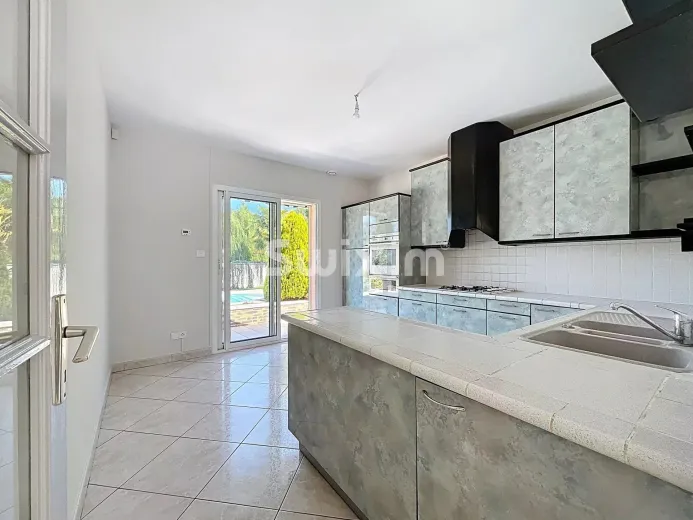 Haus zu verkaufen in Limonest (3)
