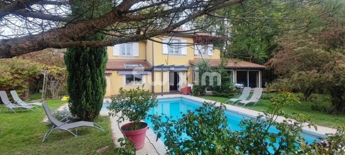 Haus zu verkaufen in Saint-Cyr-Sur-Le-Rhone