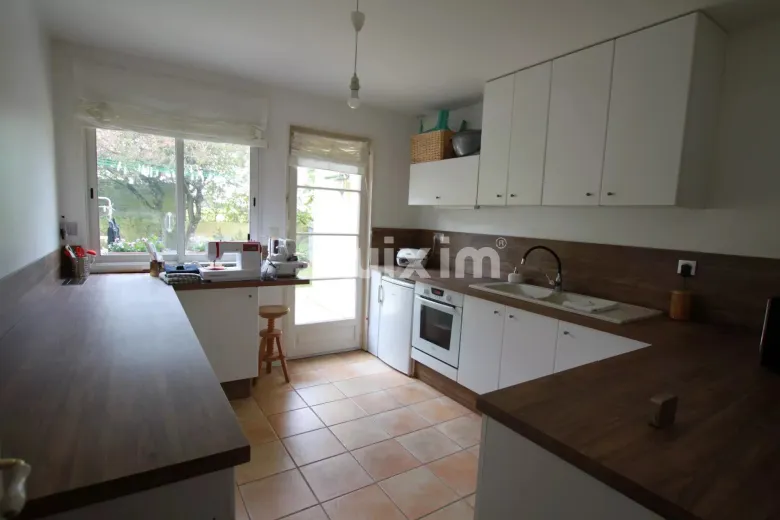 Haus zu verkaufen in Saint-Cyr-Sur-Le-Rhone (4)