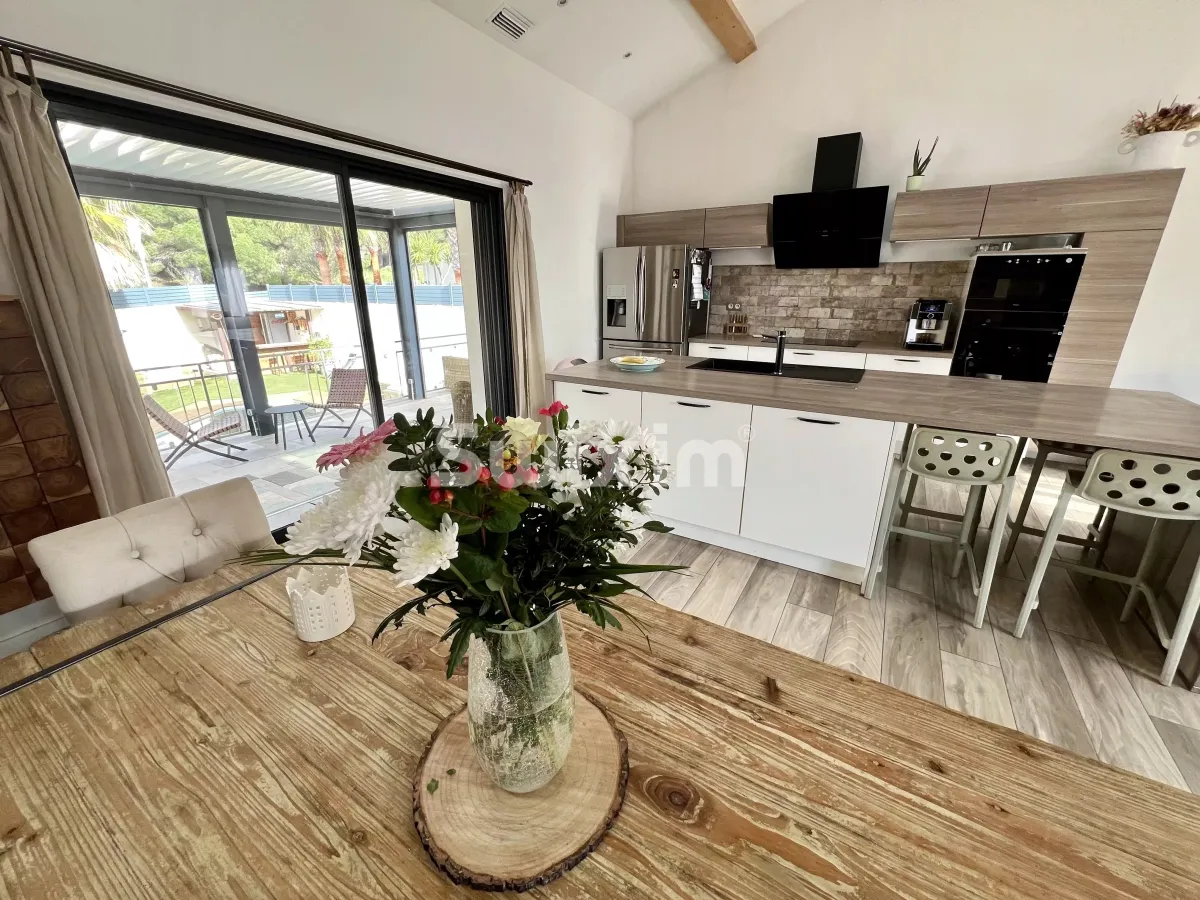 Maison à vendre à Agde - Le Cap d'Agde  :Superbe  villa belles prestations - Smart Propylaia (3)