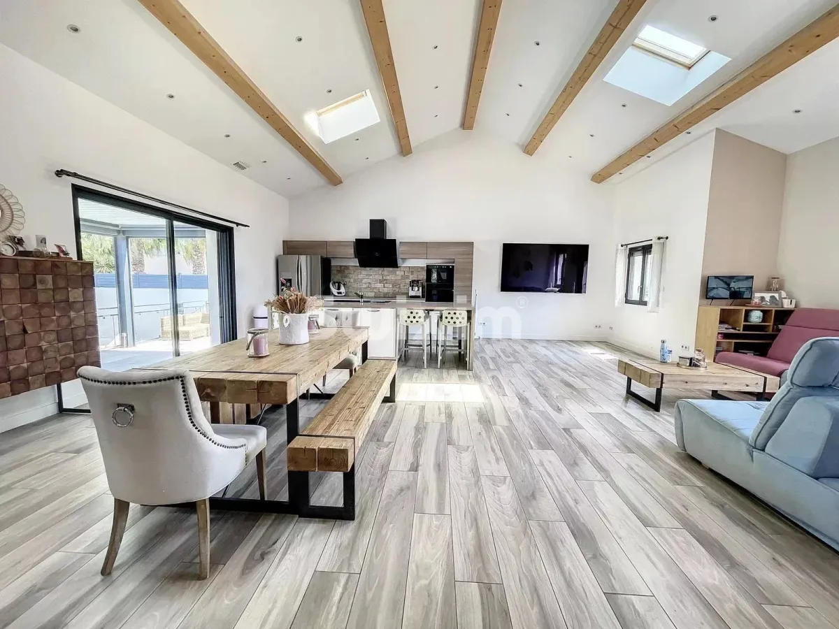 Maison à vendre à Agde - Le Cap d'Agde  :Superbe  villa belles prestations - Smart Propylaia (6)