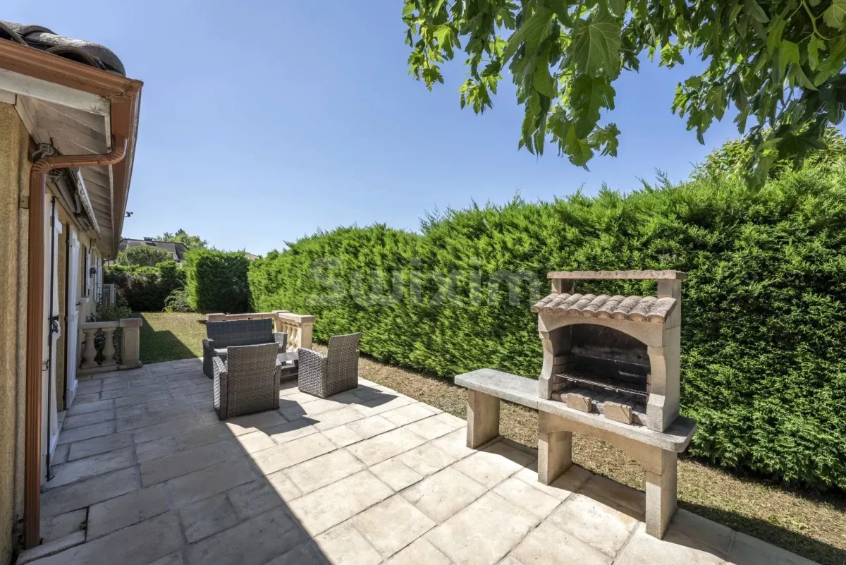 Maison à vendre à Parcieux - Parcieux - Belle villa contemporaine, jardin arboré et piscine - Smart Propylaia (15)