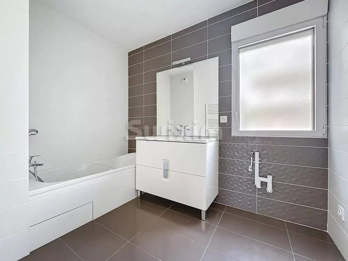 Wohnung zu verkaufen in Chasse-Sur-Rhone - Wohnung zu verkaufen in Chasse-Sur-Rhone, 4 Zimmer, 90.09 m2 - Smart Propylaia (6)