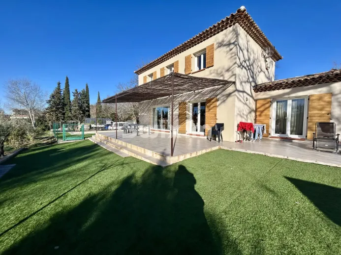 House for sale in Lorgues
