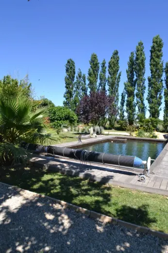 Maison à vendre à Saint-Laurent-D'aigouze (19)