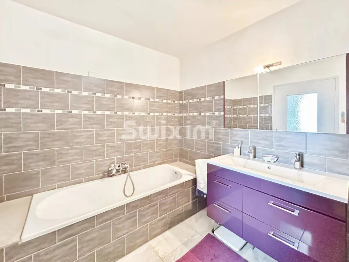 Haus zu verkaufen in Suze-La-Rousse - Smart Propylaia (11)