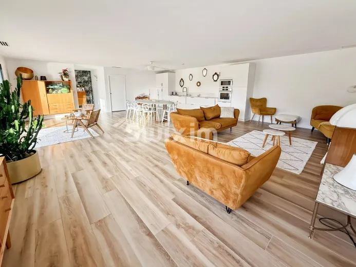 Haus zu verkaufen in Bourg-Saint-Andéol (4)