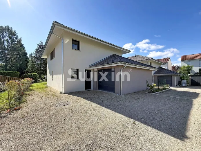 Maison à vendre à Saint-Genis-Pouilly (12)