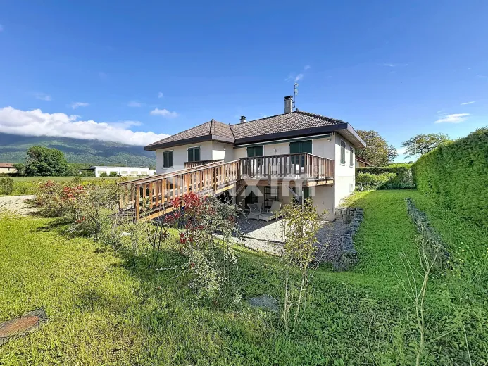 Maison à vendre à Saint-Genis-Pouilly