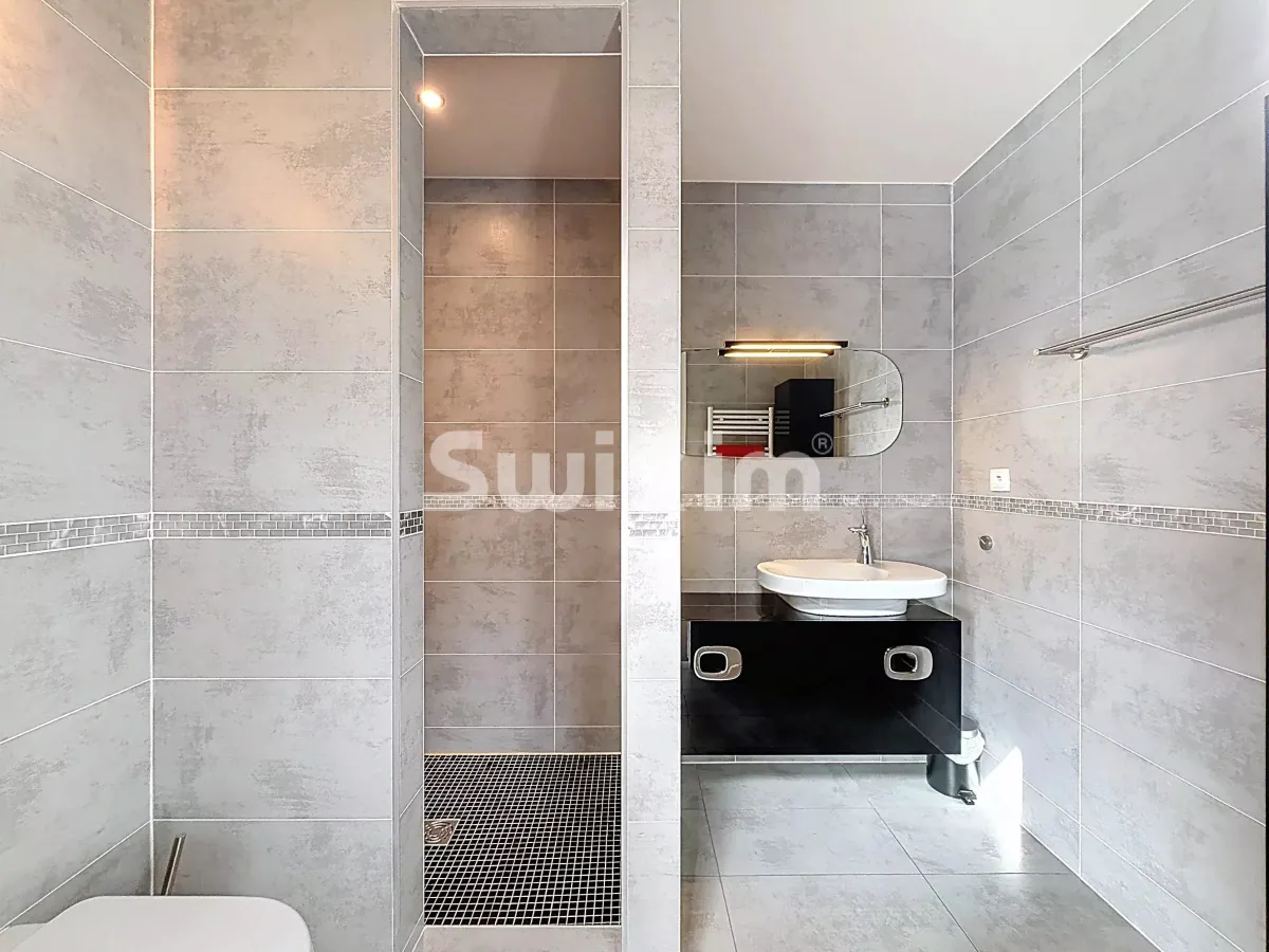 Maison à vendre à Divonne-Les-Bains - Maison individuelle T8 de 302m2 sur terrain de 1'697m2! - Smart Propylaia (15)