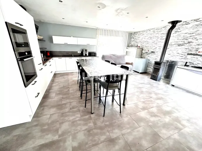 Casa in vendita a Auxonne (2)