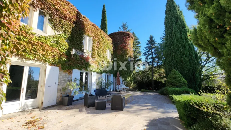 Casa in vendita a Sainte-Cecile-Les-Vignes