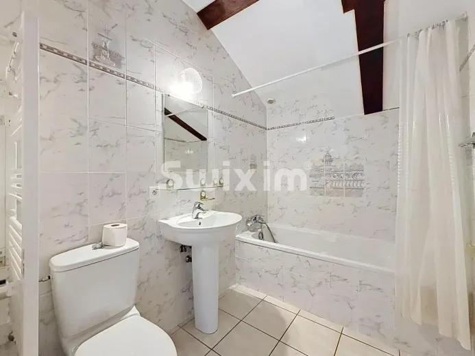 Multiple dwelling for sale in Challex (15)
