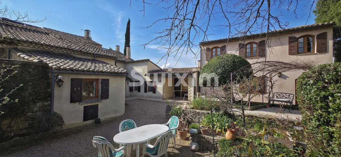 Casa in vendita a Suze-La-Rousse