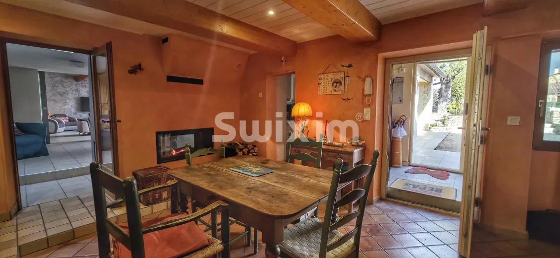Casa in vendita a Suze-La-Rousse (10)