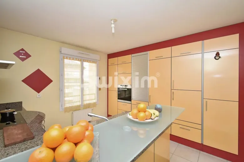Appartement à vendre à Saint-Genis-Pouilly (3)