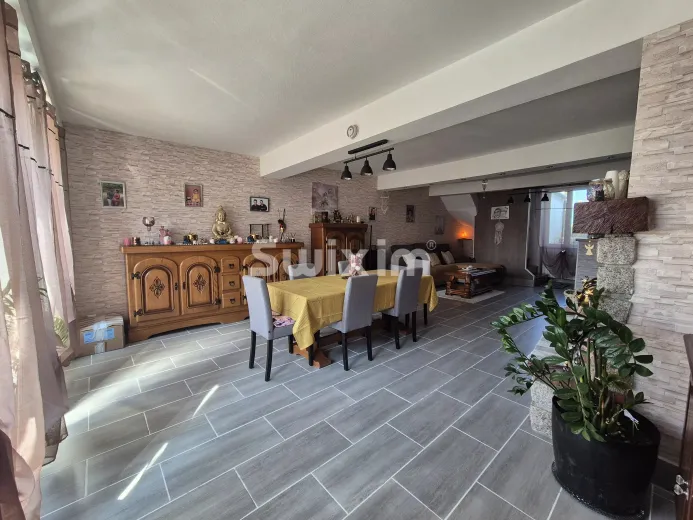 Maison à vendre à Saint-Pereuse
