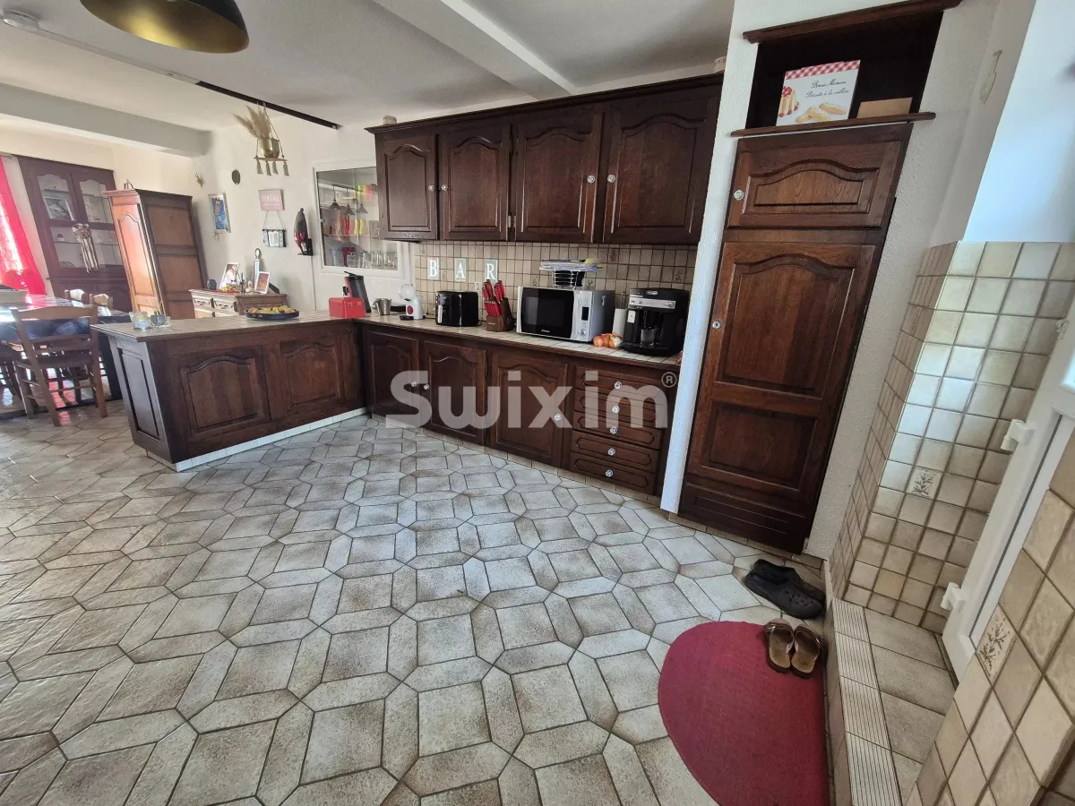 Haus zu verkaufen in Saint-Pereuse - Einfamilienhaus zu verkaufen in Saint-Pereuse, 13 Zimmer, 205 m2 - Smart Propylaia (12)