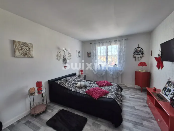 Maison à vendre à Saint-Pereuse (13)