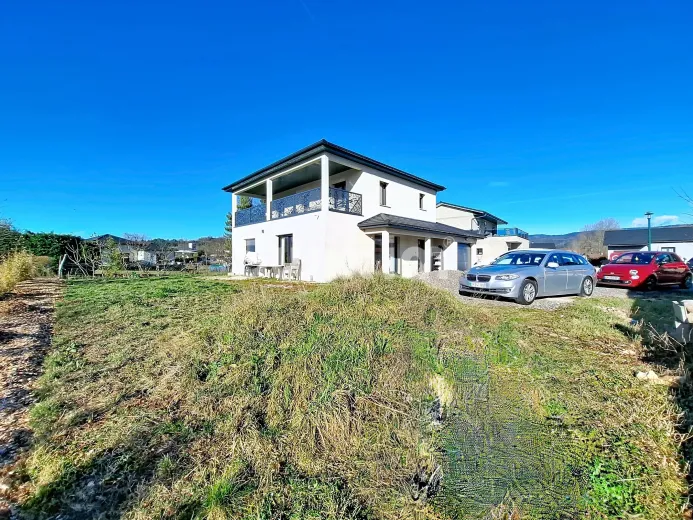 Maison à vendre à Brion (19)