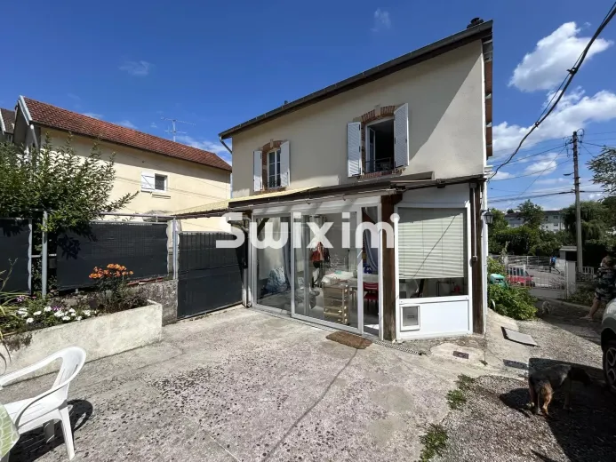 Haus zu verkaufen in Lons-Le-Saunier